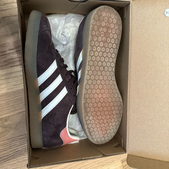 Adidas Gazelle size 7 - Picture 3 of 12